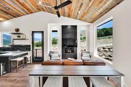 Mountain Retreat Cabin w/ Hot Tub & Stunning Views