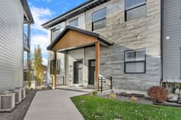 Eden Townhouse: Hot Tub & Golf Retreat w/Mountain Views