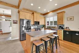 Pet-Friendly Luxury House w/ Hot Tub & Game Room
