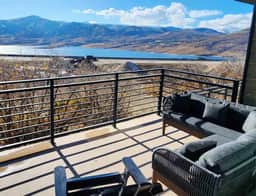 Lux Retreat Hot Tub, Pet-Friendly, Near Ski Resort