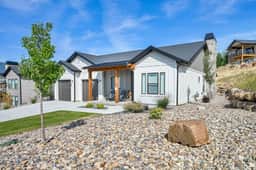 Hot Tub House: Ski Retreat at Powder Mountain