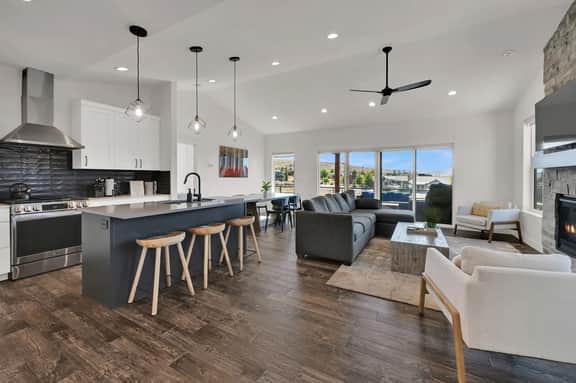 Mountain View Family Retreat w/ Hot Tub & Ski Access