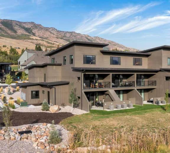 Mountain View Condo on Wolf Creek Golf Course