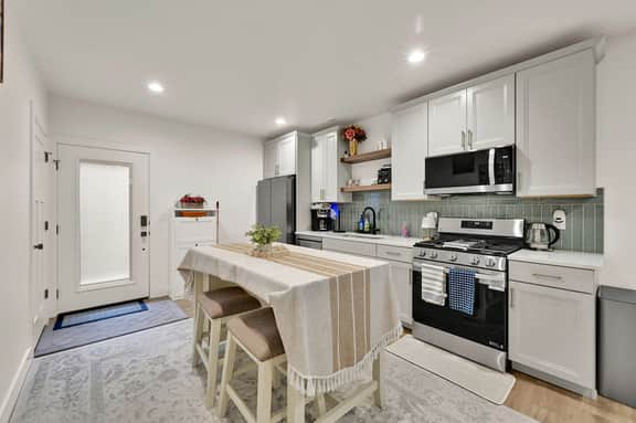 Mtn View Retreat: Near Snowbasin, Pet-Friendly Suite