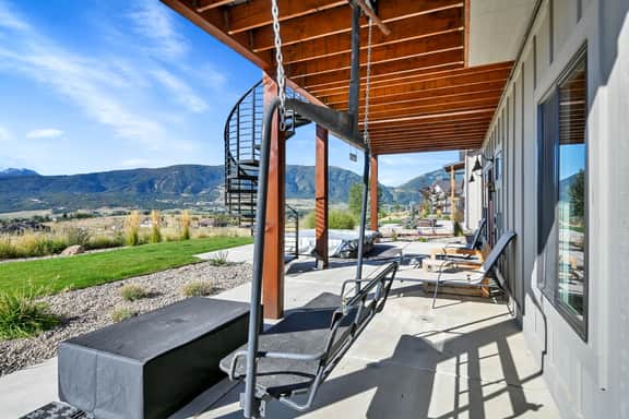 Powder Mountain Retreat: Hot Tub, Golf, Stunning Views
