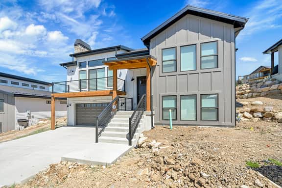 Ski Retreat: Powder Mountain Views & Hot Tub Bliss