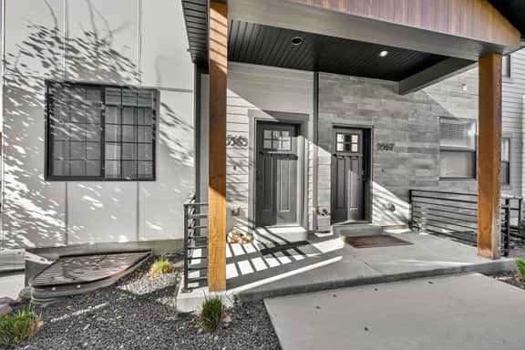 Eden Townhouse: Hot Tub & Golf Retreat w/Mountain Views