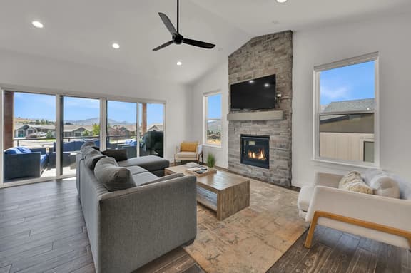 Mountain View Family Retreat w/ Hot Tub & Ski Access