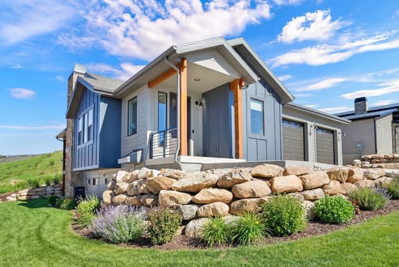 Eden Retreat: Hot Tub & Ski-In/Ski-Out Views